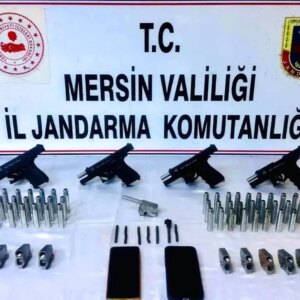 silah kacakcisi lideri adanada yakalandi BYM83Jbf