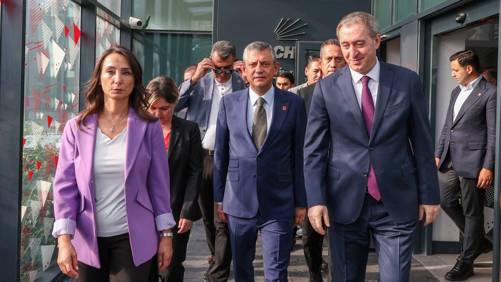 ozgur ozeli ziyaret eden bakirhan antidemokratik uygulamalar baris surecini tikamaya calisiyor t6qD7fID