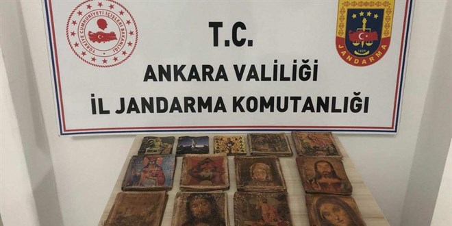 ankarada 6 milyon dolar degerinde el yazmasi kitap ele gecirildi Zf4taQEB.jpg