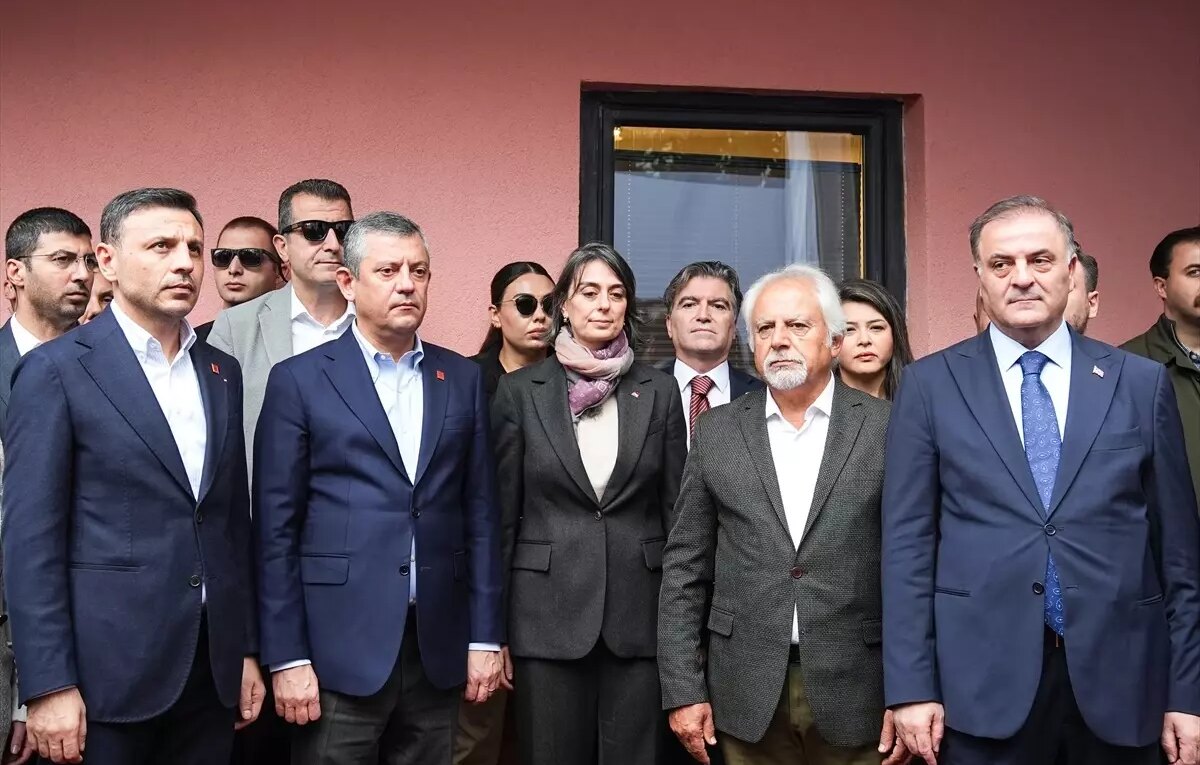 chp 47 yil sonra birinci parti oldu WWmVSJSN.jpg