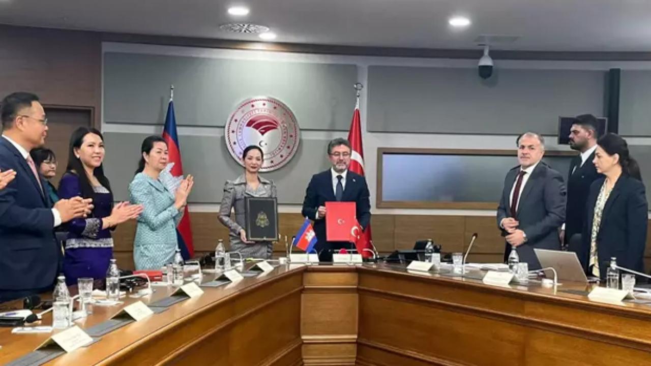 turkiye ile kambocya arasinda karma ekonomik komisyonu protokolu imzasi aQ1DZSnA.jpg