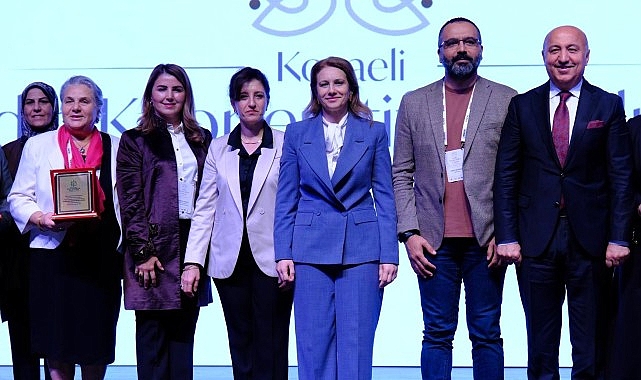 ureten kadinlar guclu yarinlar WlO3DeMe.jpg