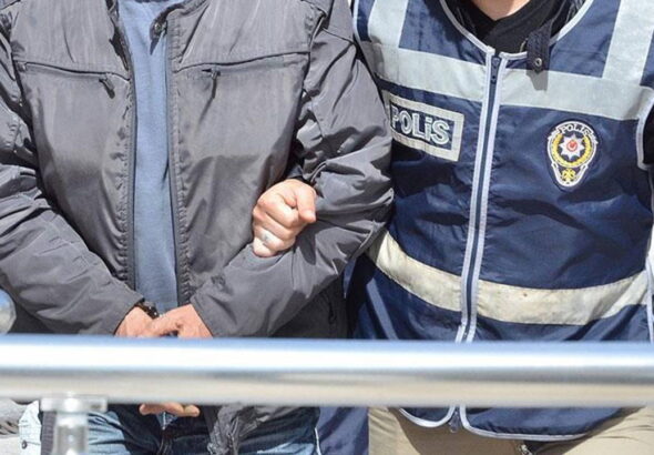 izmir-buyuksehirin-2-sirketine-sorusturma-3-kisi-tutuklandi-bZ3wZrkP